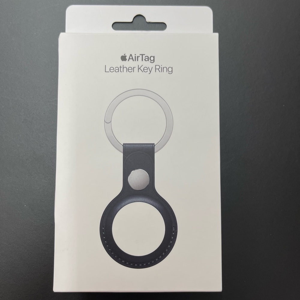 Apple air tag key ring
